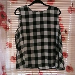 Gingham Old Navy sleeveless blouse